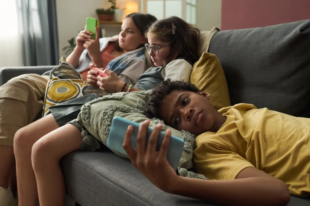 Students at home distracted