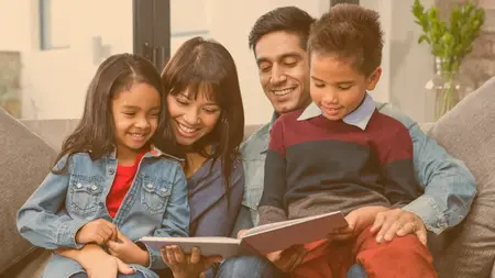 Latino Hispanic family reading bilingual books Kids Read Now is supporting bilingual literacy